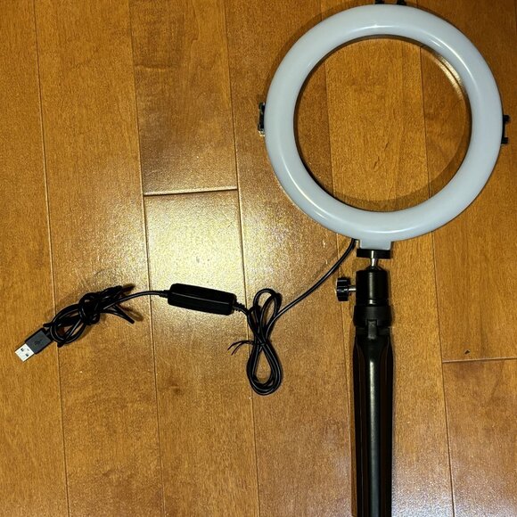 Ring Light 8” with Tripod Stand - Picture 3 of 8